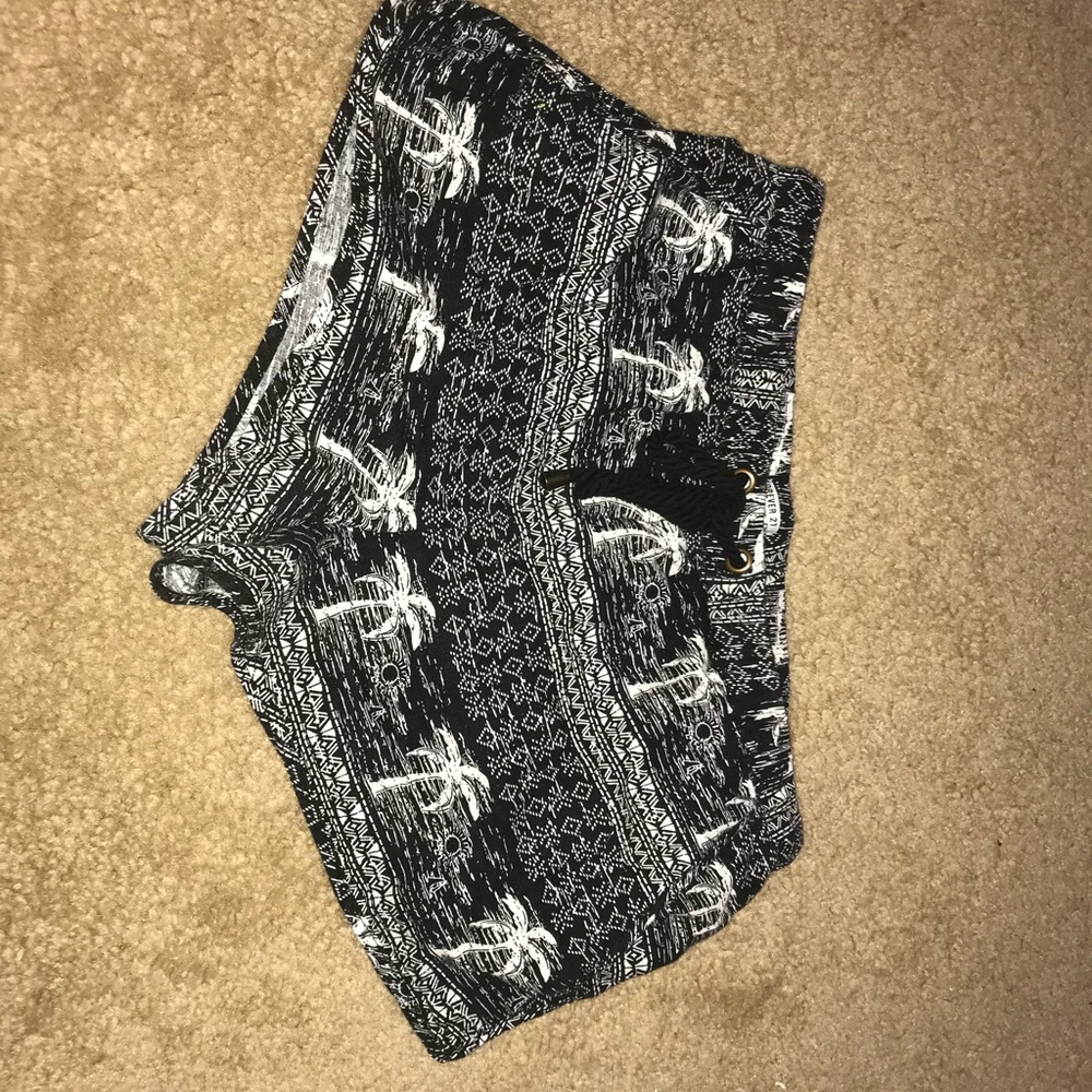 Tropical printed shorts